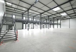 Location local d'activité Villefontaine - Accès A43 immédiat