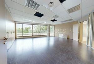 Location bureaux Écully - Proche A6 et transports en commun