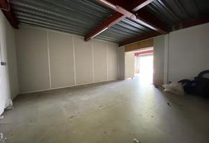 Location local d'activité Eysines - Vitrine + parking