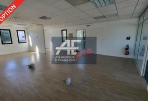 Location bureaux Saint-Nazaire - Proche rond-point et bus