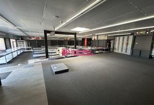 Location local commercial 306 m² Lorient - Secteur dynamique