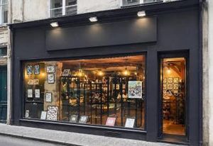 Location boutique Paris 2e - Rue commerçante proche métro Sentier