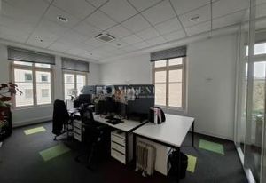 Vente bureaux Nancy Centre Stanislas - Proche bus et tram