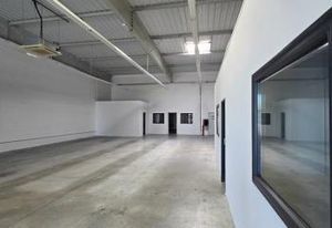 Location local commercial Fontenay-le-Comte - Axe dynamique Vendée Sud