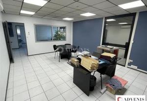 Bâtiment indépendant à vendre Beychac-et-Caillau - Proximité RN89