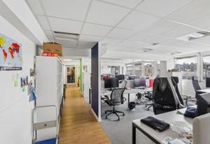 Bureaux à louer Paris 10 - Cadre calme et lumineux en cour intérieure
