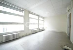 Bureaux à louer Lyon 3 - Proche Métro Gambetta, Tram T1 et Bus C12