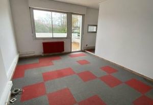 Bureaux à louer Saint-Jean (31240) - Proche transports en commun