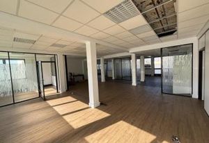 Location bureaux Colombes - Proche stations Jacqueline Auriol et Charlebourg