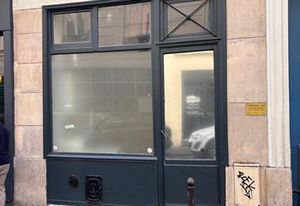 Location local commercial Paris 12 - Double accès