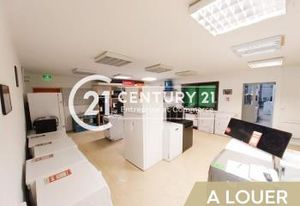 Location local d'activité Saint-Nazaire - Showroom et espaces extérieurs