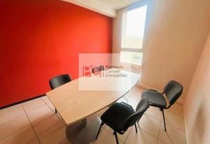 Vente bureaux Nîmes proche entrée autoroute A9