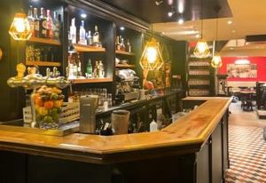 Location boutique 331 m² face au Louvre - Paris 1er