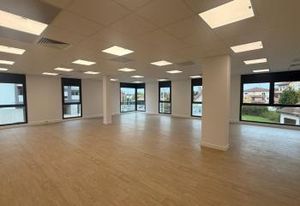 Location bureaux Péronnas - Centre-ville, livraison juillet 2025