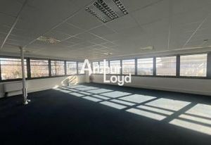 Location bureaux Villeneuve-Loubet - Proche N7 et transports
