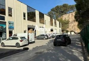 Entrepôt à louer Vallauris - Proche A8 et bus