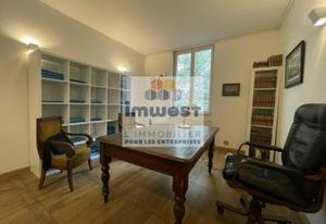 Vente bureau Rennes centre-ville - Proche commerces et transports