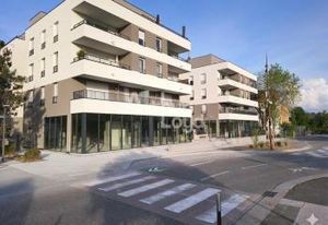 Location local commercial Lyon 3 - Angle de rue stratégique