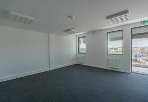 Location bureau Épron - Proche Caen, parking et ascenseur