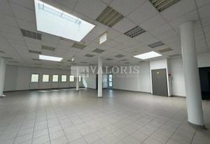 Location bureaux Meyzieu - Proche lignes de bus