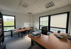 Bureaux à louer Saint-Priest - Parc tertiaire sécurisé