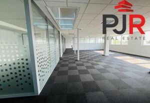 Bureaux à louer Maxéville - Ascenseur, climatisation et 19 places PMR