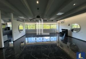 Bureaux à vendre La Gaude - Proche RD6185, Cagnes-sur-Mer et Saint-Laurent-du-Var