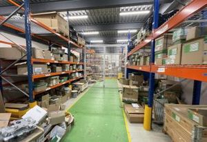 Location local d'activité Nanterre - Sortie A86 - Proche RER