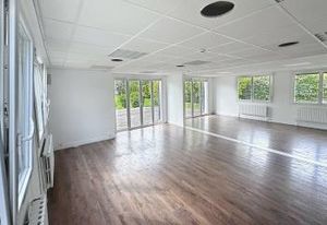 Location grands bureaux Reims - Parking inclus