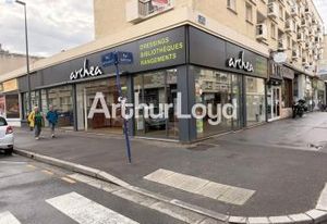 Local commercial à louer Caen centre-ville - Vitrine d'angle