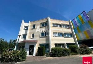 Vente bureaux Cesson-Sévigné proche métro Atalante