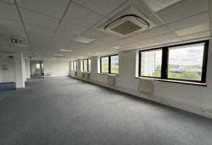 Vente bureaux Saint-Denis - Proche métro 13 et RER D