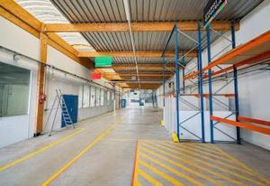 Location entrepôt bureaux Colombes - Double accès livraison