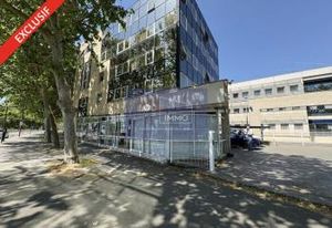 Local d'activité à louer Bordeaux - Parking privé 819 m²