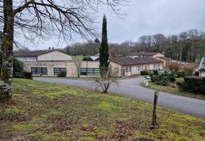 Ensemble immobilier à vendre Eyjeaux - Bâtiments administratifs et polyvalents