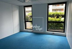 Location bureaux Lieusaint - Proche RER D et accès A6