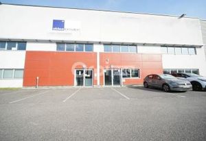 Location bureaux Saint-Priest - Proche Av. Charles de Gaulle et bus
