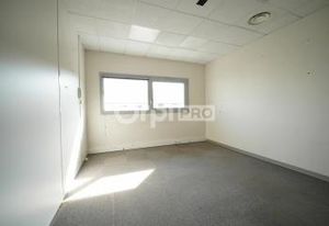 Location bureaux Saint-Priest - Proche Av. Charles de Gaulle et bus C25