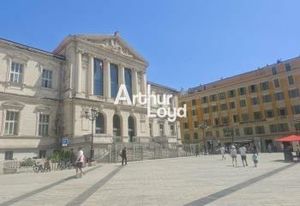 Location bureaux Nice centre - Proche tramway et Place du Palais de Justice