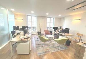 Location bureaux Paris 8 - Madeleine/Concorde en immeuble Haussmannien