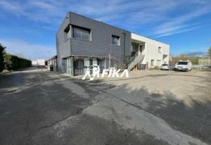 Local d'activité à vendre Muret - Accès routiers et bus à proximité