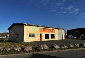 Location local commercial Lescar - Secteur attractif