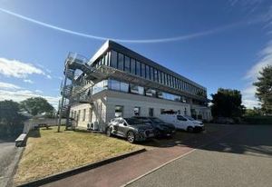 Vente bureaux Bron - Europarc, proche A43 et tramway T5