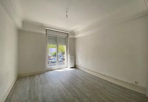 Location bureaux Lorient centre - Proche commerces et transports