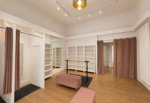 Location local commercial Tours centre rue commerçante