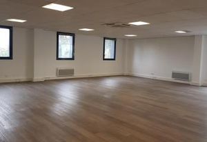 Location bureaux Villeneuve-d'Ascq - Proche métro 4 Cantons