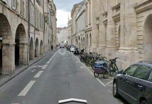 Location local commercial La Rochelle centre historique