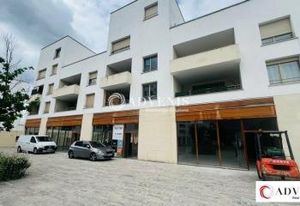 Location local commercial Villenave-d'Ornon - Place Aristide Briand