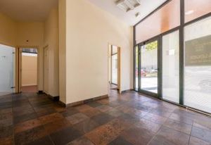 Location local commercial Caen centre-ville - vitrine d'angle