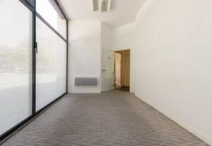 Location local commercial Caen centre-ville - vitrine d'angle